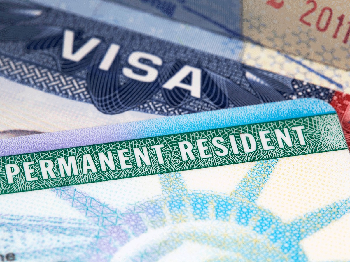 Know the advantages of having a Green Card or Permanent Residence Permit